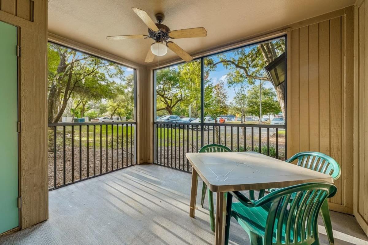 Apartment 5 Mi To Busch Gardens + 2 Mi To Usf + Pool + Gym